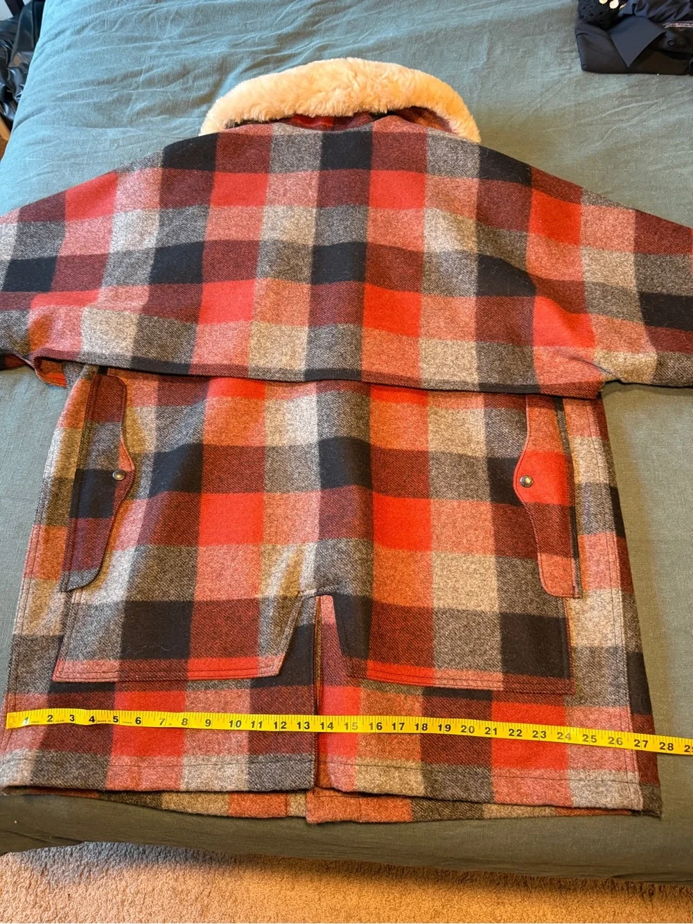 FILSON - Lined Mackinaw Wool Packer Coat in Black / Charcoal / Rust, Men’s 3XL